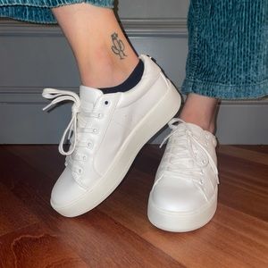 Steve Madden BERTIE WHITE (worn once)